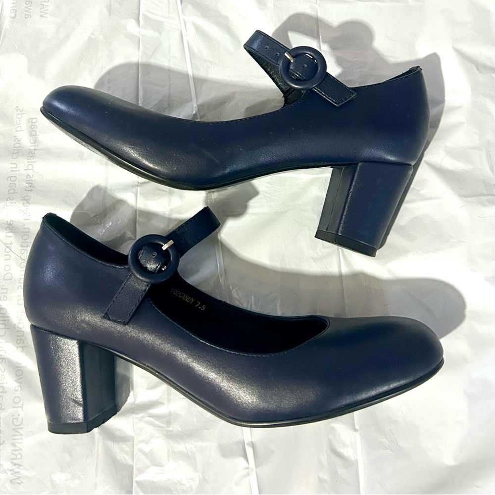 IDIFU Classic Navy Block Heels